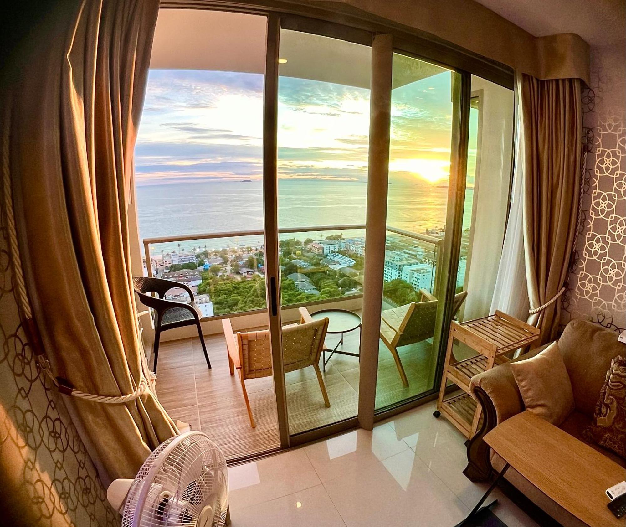 Luxsl Luxury Style Of Life 6 Leilighet Haat Jomtien Eksteriør bilde